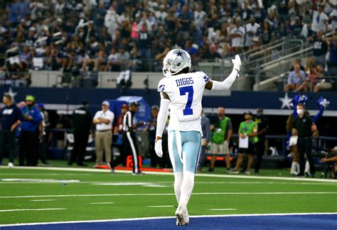 Dallas Cowboys: Trevon Diggs continues to elevate into elite company