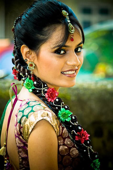 Hyderabad Wedding Photographer: Colorful Gujarati Wedding