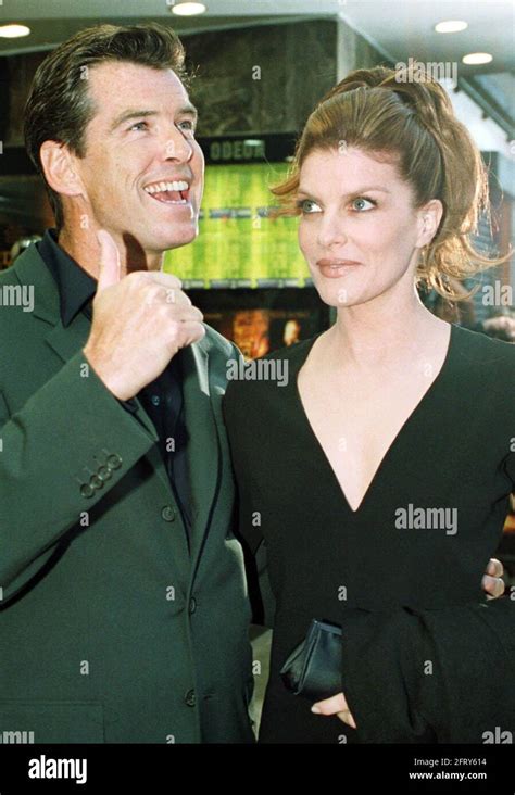 Rene russo thomas crown affair hi-res stock photography and images - Alamy