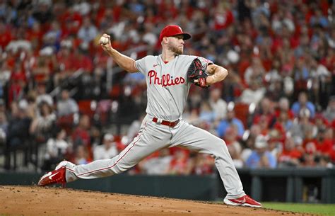 Philadelphia Phillies: Zack Wheeler wins pitchers duel over Wainwright