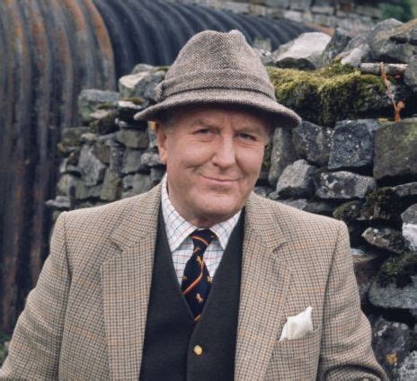 Irish Walking Hat worn by actor Robert Hardy as Siegfried Farnon in All ...