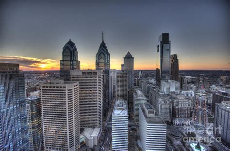 Philly Skyline Sunset from the Clouds Photograph by Mark Ayzenberg ...