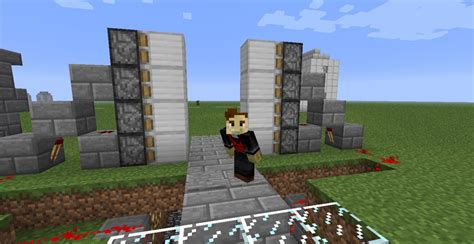 Super Easy 2x4 Redstone Door Minecraft Project