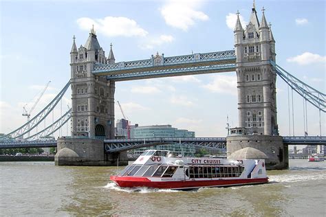 Luxury Champagne Afternoon Tea & Thames River Cruise for Two