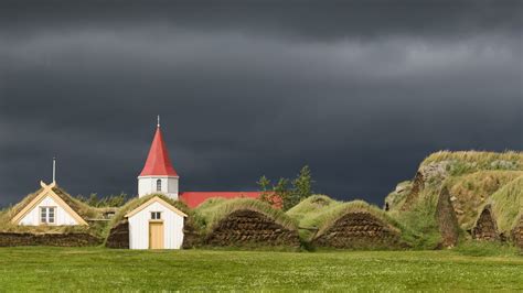 Turf homes: The grass-topped farmhouses that defined Iceland - Kate ...