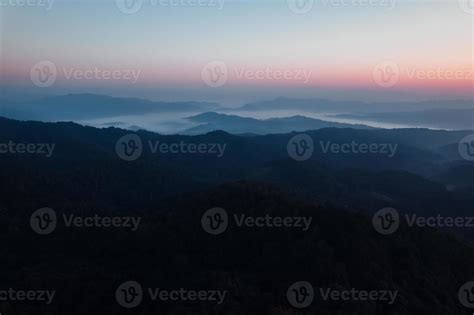 early morning sunrise in the forest 5192850 Stock Photo at Vecteezy