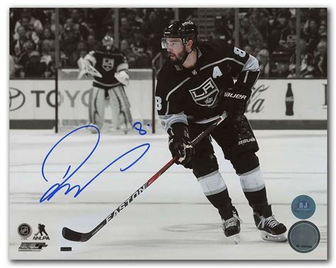 √ Drew Doughty Autograph