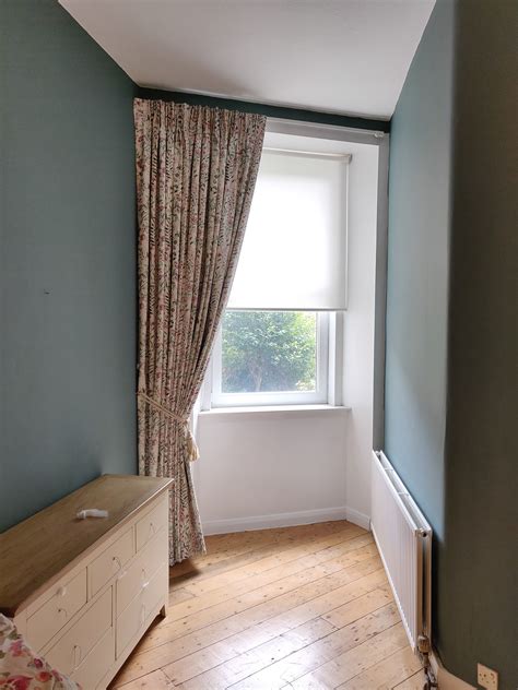 Corner bedroom window for single curtain in Viewforth, Edinburgh – Ines ...