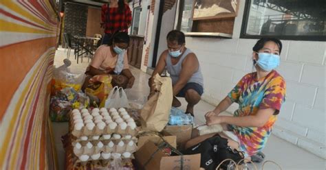 Community pantries exemplify Filipinos’ ‘bayanihan’ spirit | Philippine ...