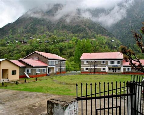 20 Luxury & Affordable Hotels in Neelum Valley - 2022 Updated