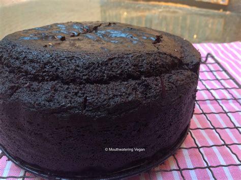 Luscious Dark Chocolate & Carob Pudding Cake with a Rich Chocolate ...