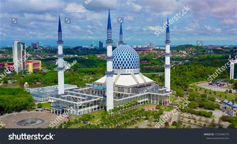 ""masjid sultan salahuddin abdul aziz shah"" - 2.306 Ảnh, vector và ...