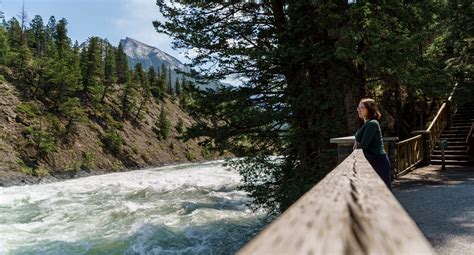 Bow River Trail to Bow Falls | Banff & Lake Louise Tourism