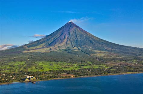 Paradise Beauty: Mt. Mayon, Albay, Philippines