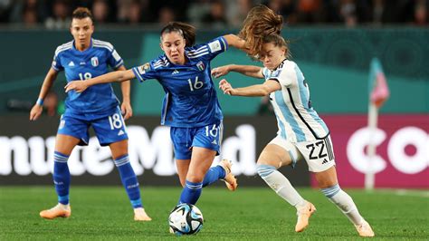 Italy vs Argentina: Giulia Dragoni, 16-year-old 'Little Messi', makes ...