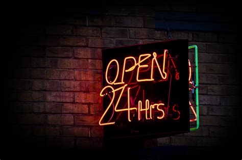 open 24 hours neon sign - Zoomly