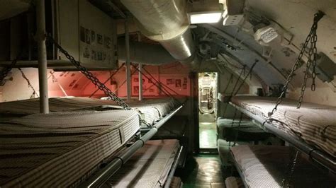 USS Batfish - Crew Sleeping Quarters | Uss batfish, Batfish, Submarines