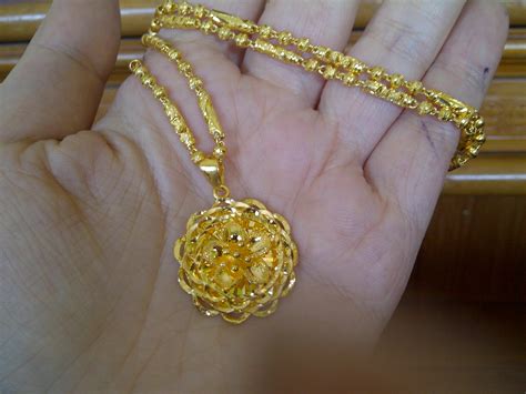 24k gold necklace & 24k gold flower pendant | 24k gold necklace, Gold ...