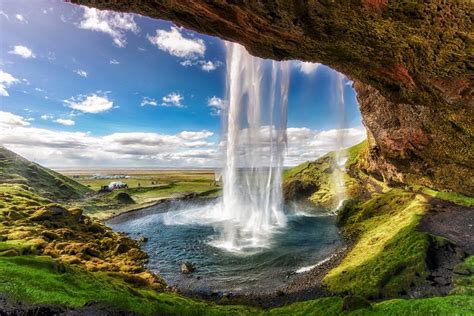 Seljalandsfoss Waterfall, South Coast | kimkim