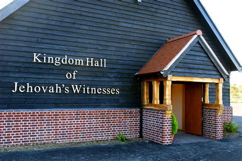 Jehovah's Witnesses Accused of Mishandling Child Sexual Abuse Claims ...