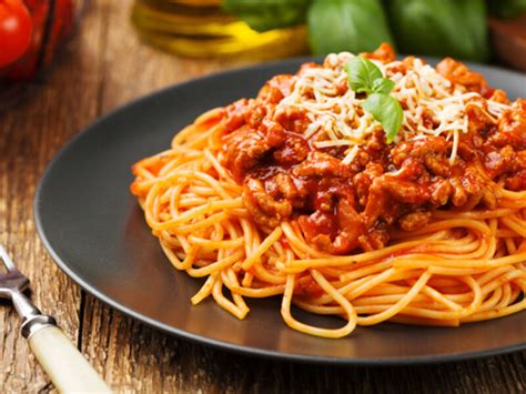 Ohhh So Easy Spaghetti Bolognese - SuperValu