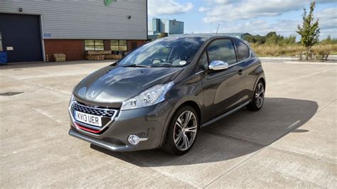 2013 Peugeot 208 GTI review