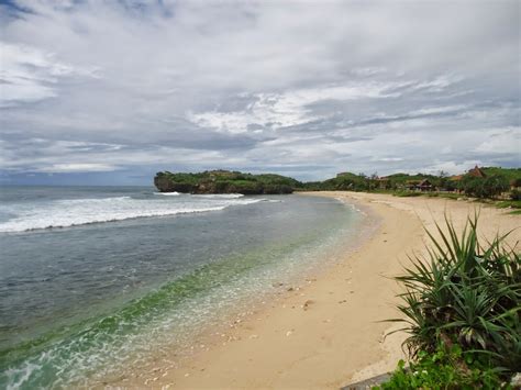 205m4d1: Pantai Jogja Yang Ombaknya Kecil