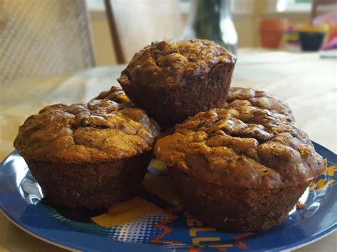 Healthy Mighty Muffins - LINDSAYGEE.CA