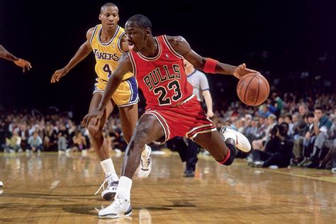 Michael Jordan dunk contest photo explained by SI photographer - Sports ...