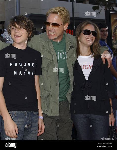 Robert Downey Jr And Wife And Kids