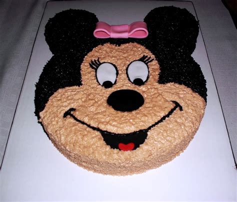 Minnie Mouse Face Cake - CakeCentral.com