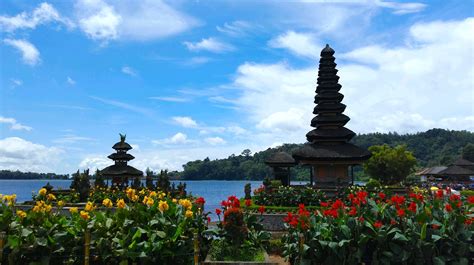 Danau Beratan Tempat Wisata Danau Beratan Bedugul Bali | Tempat Wisata ...