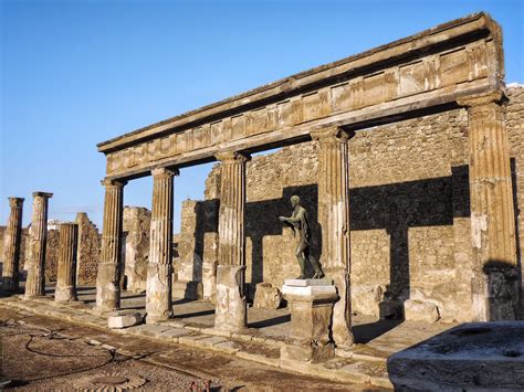 Pompeii Private Tour with Naples Museum - Through Eternity Tours