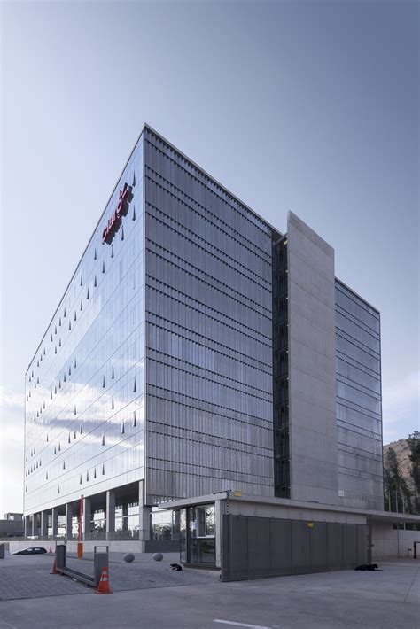 Gallery of Corporative Building Claro Chile / +arquitectos - 9