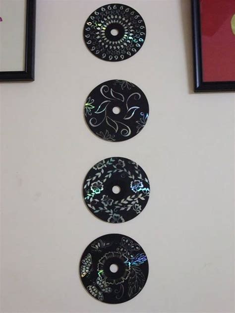 Creative Ideas - DIY Wall Art From Old CDs - i Creative Ideas