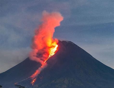 Indonesia: Merapi volcano erupts violently again as it enters its most ...