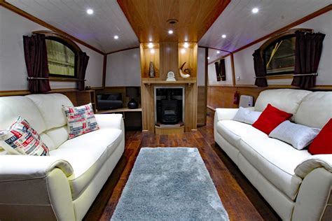 Luxury Interior inside a Widebeam boat by Nottingham Boat Co | Интерьер ...