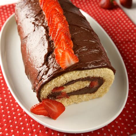 Brazo gitano relleno de frutas | Recetas Nestlé