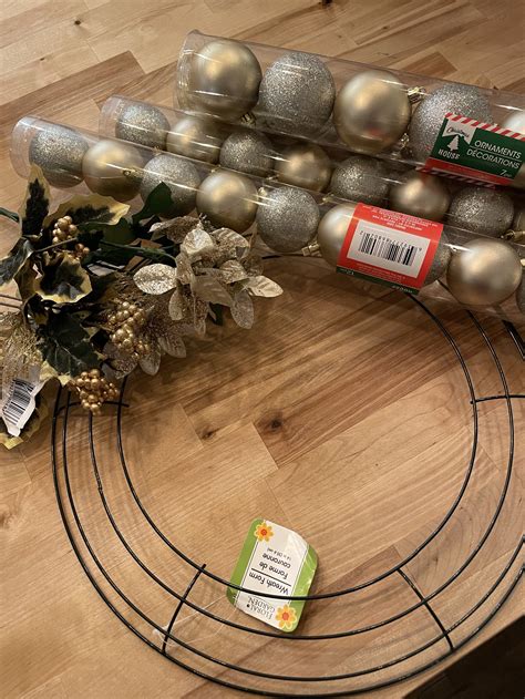 diy-dollar-tree-ornament-wreath-12 - Re-Fabbed