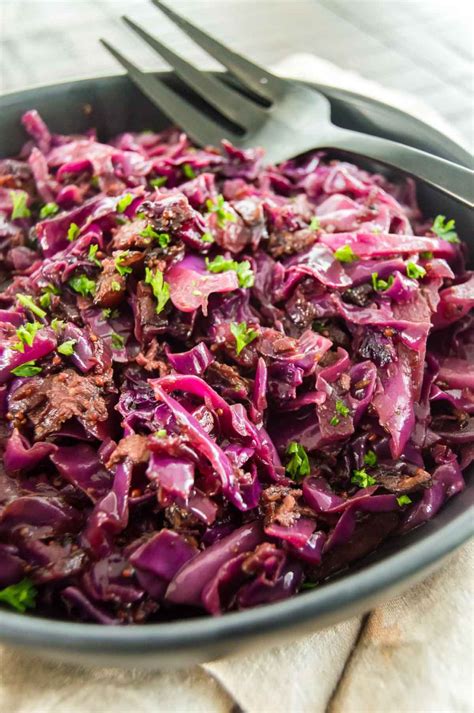 Easy Oktoberfest Side Dish: Braised Red Cabbage - West Via Midwest