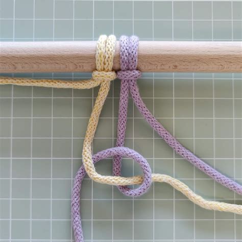 Macrame half hitch knot tutorial: Step-by-step with photos