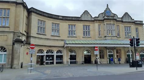 Using the railway station in Bath | ShowMeTheJourney