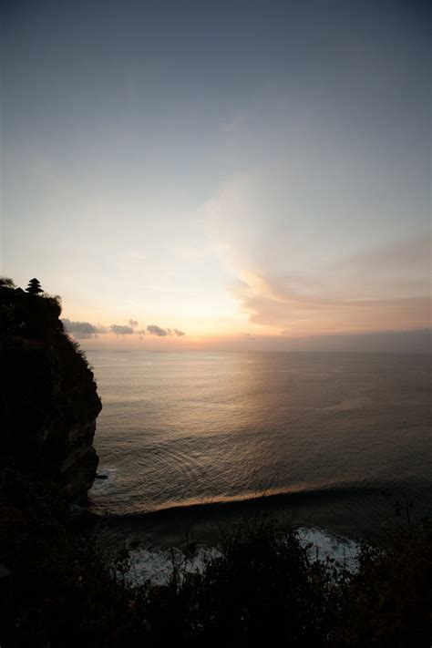 Sunset Views at Pura Luhur Uluwatu - Entouriste