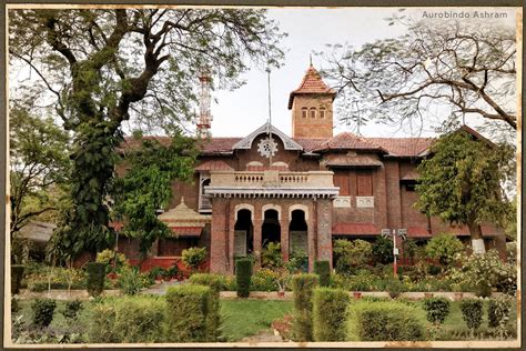 Aurobindo Ashram | History of Vadodara - Baroda