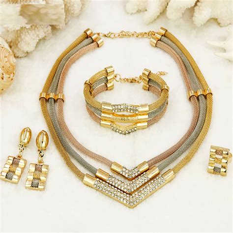 GOLD JEWELRY SETS FOR WOMEN | Bride jewelry set, Gold jewelry sets ...