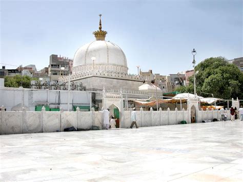 Filming at Hazrat Khwaja Moinuddin Chishti Dargah Shariff| Filmapia ...