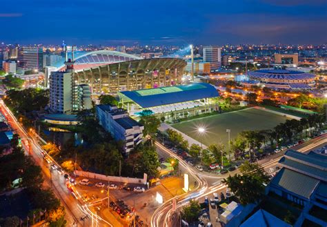 Rajamangala National Stadium by Chaiyapruk Chanwatthana / 500px