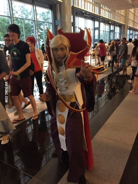 Invoker Dota 2 Cosplay