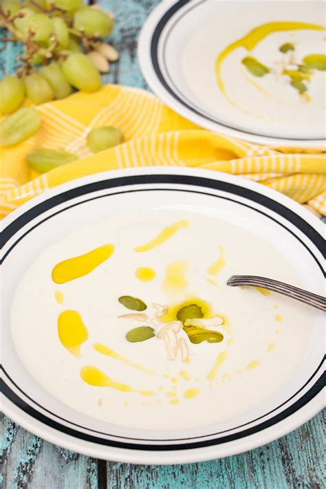 Ajo Blanco (Spanish Cold Almond & Garlic Soup) - Cooking The Globe