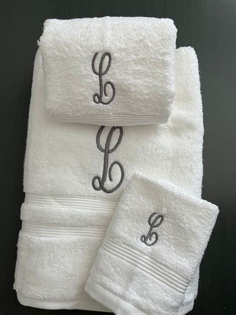 Monogrammed Bath Towel Set Monogrammed 3 Piece Towel Set - Etsy